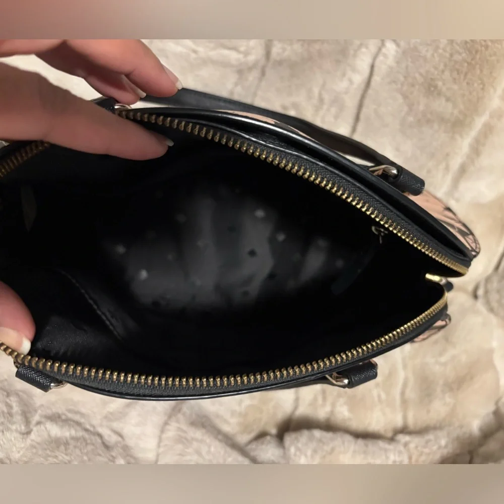 Kate Spade Black and Pink Gardinia Satchel in saffiano leather - Picture 3 of 5